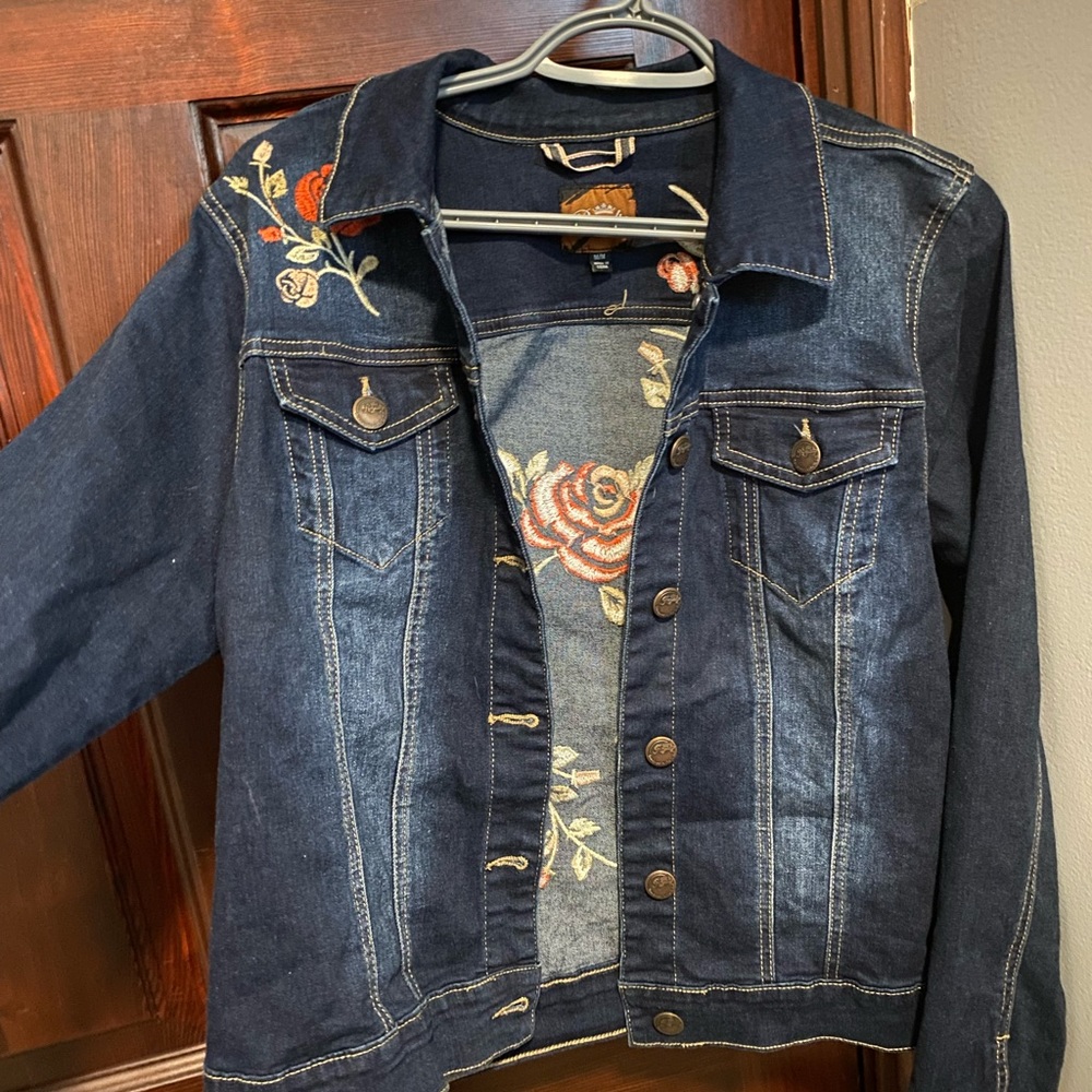 Denim jacket with embroidered roses